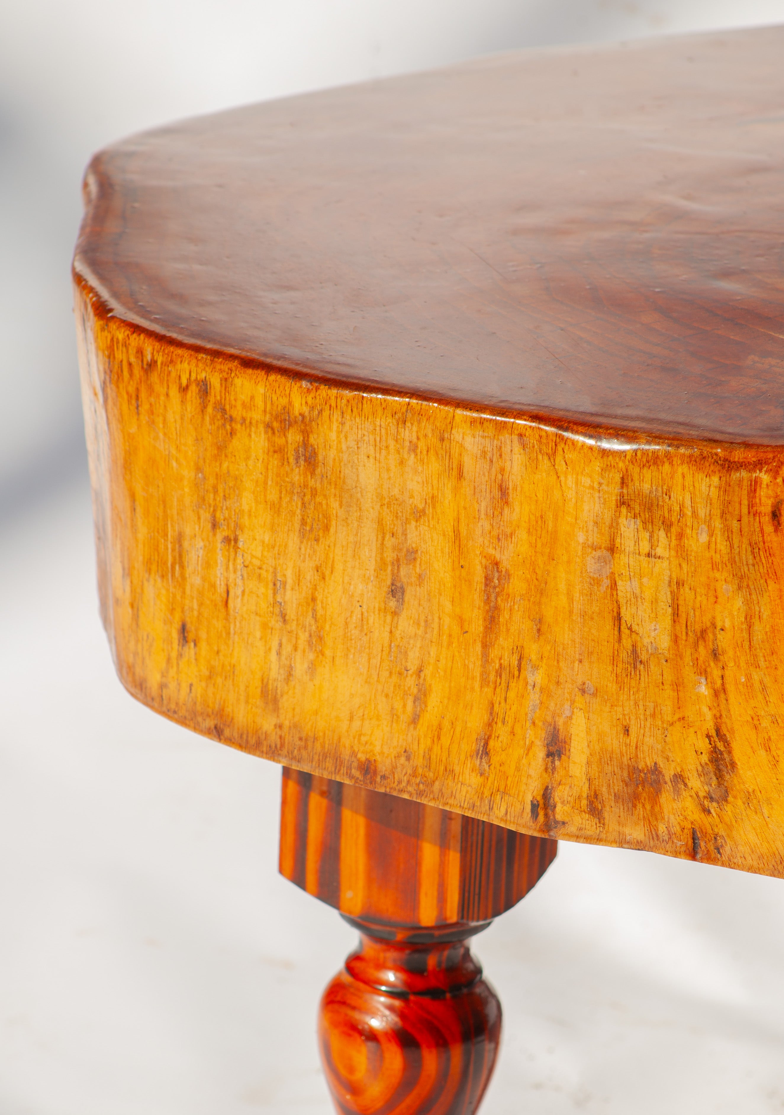 INKUNZI Table