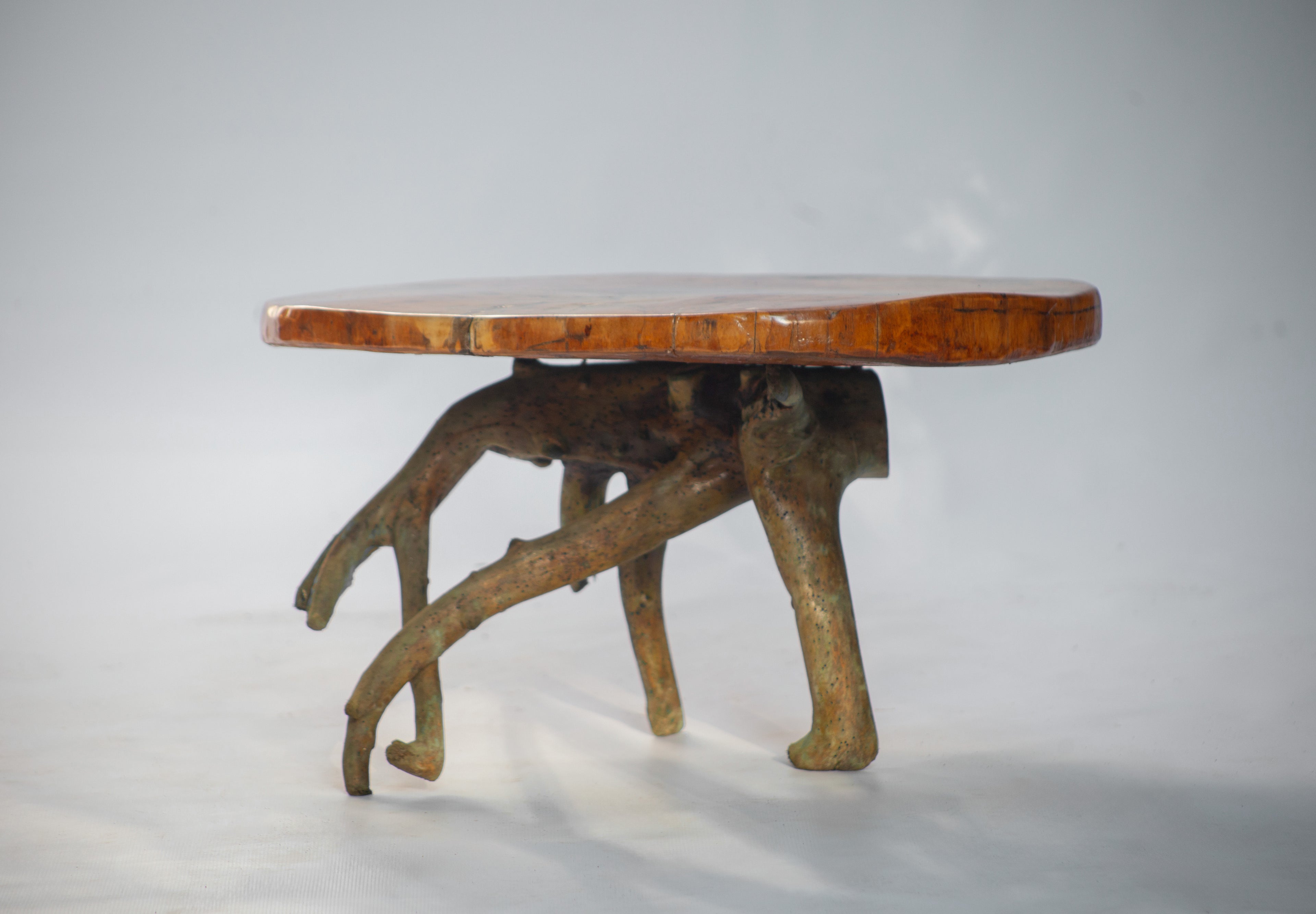 UMOYA TABLE