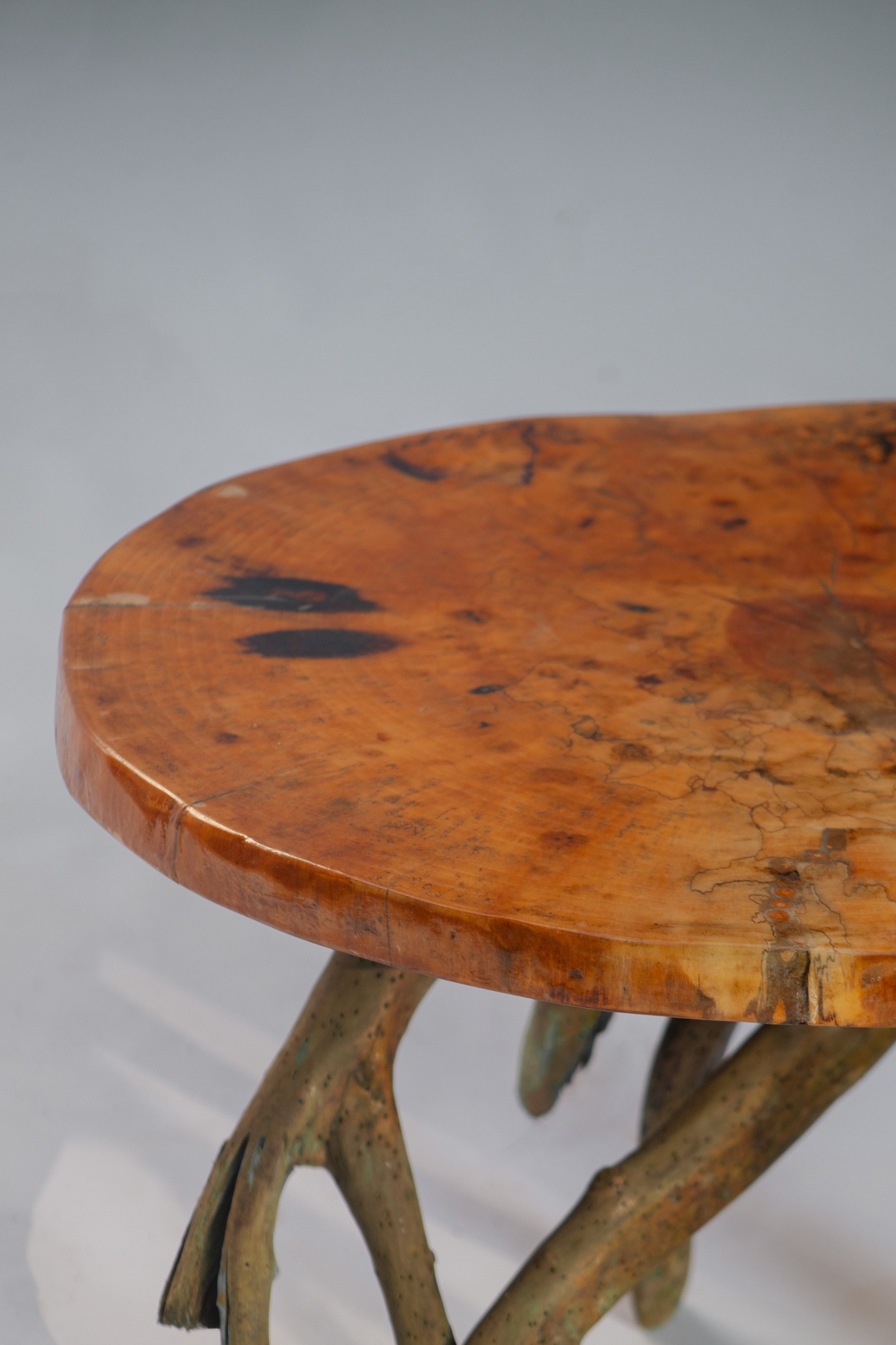 UMOYA TABLE
