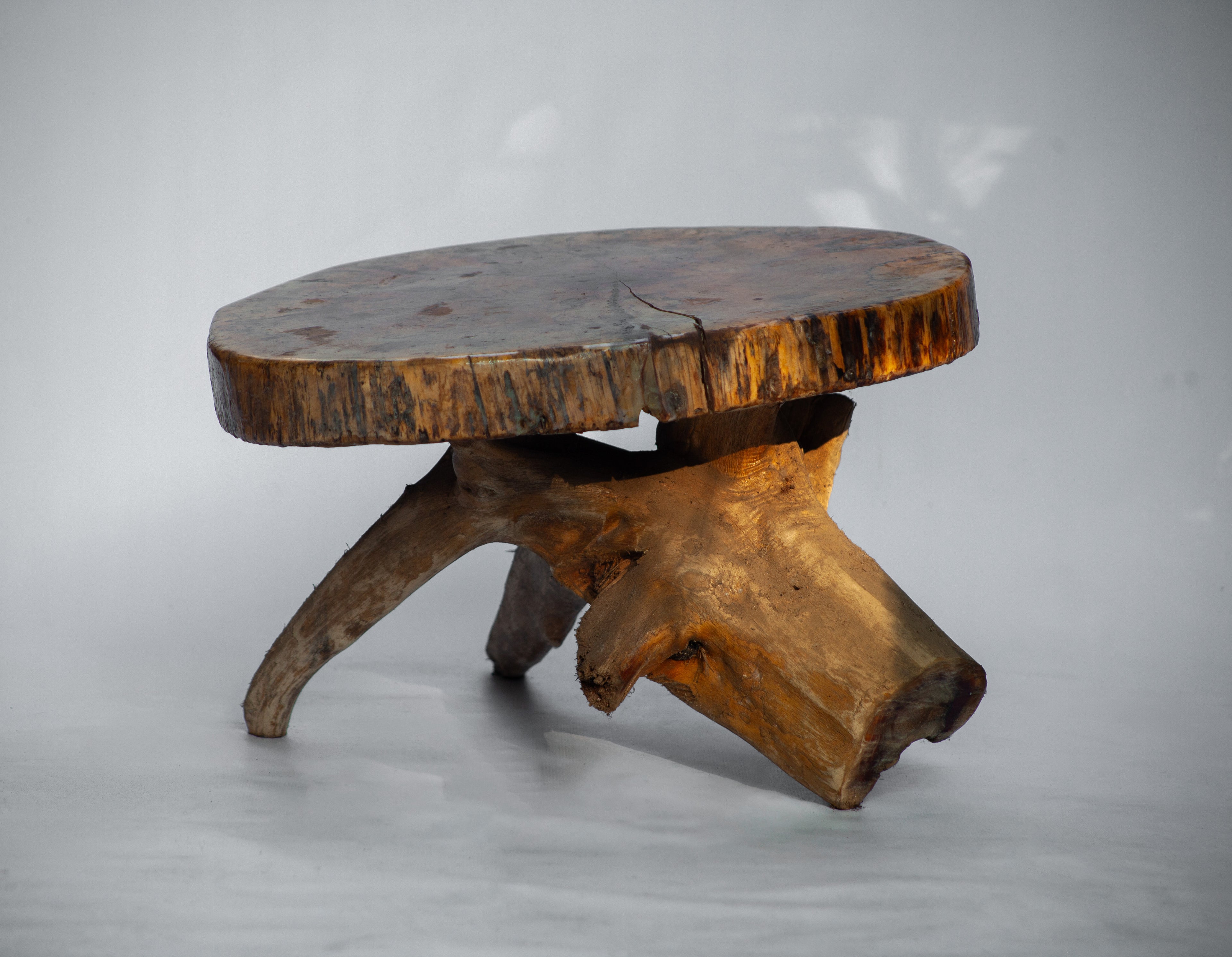 UMOYA TABLE