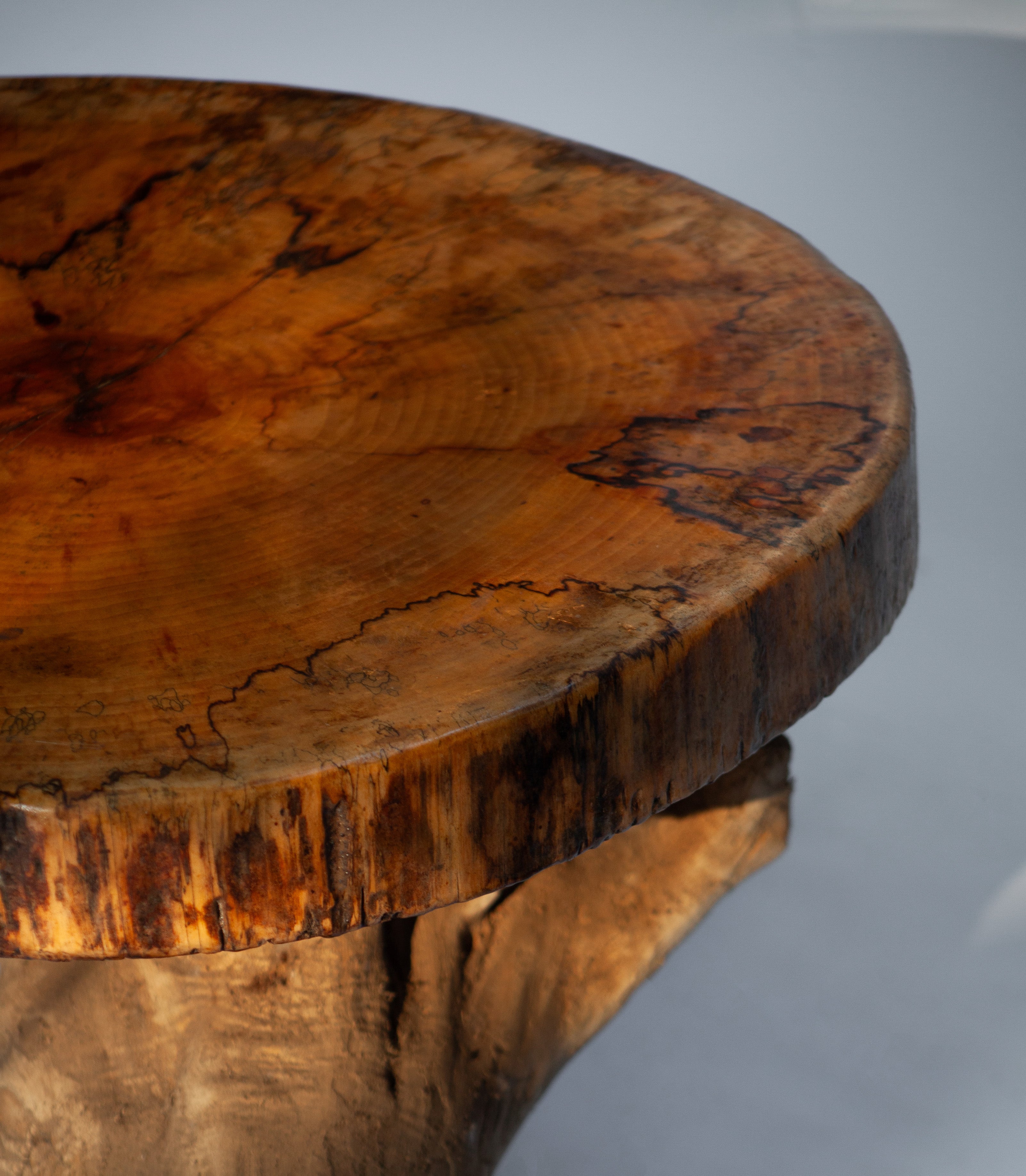 UMOYA TABLE