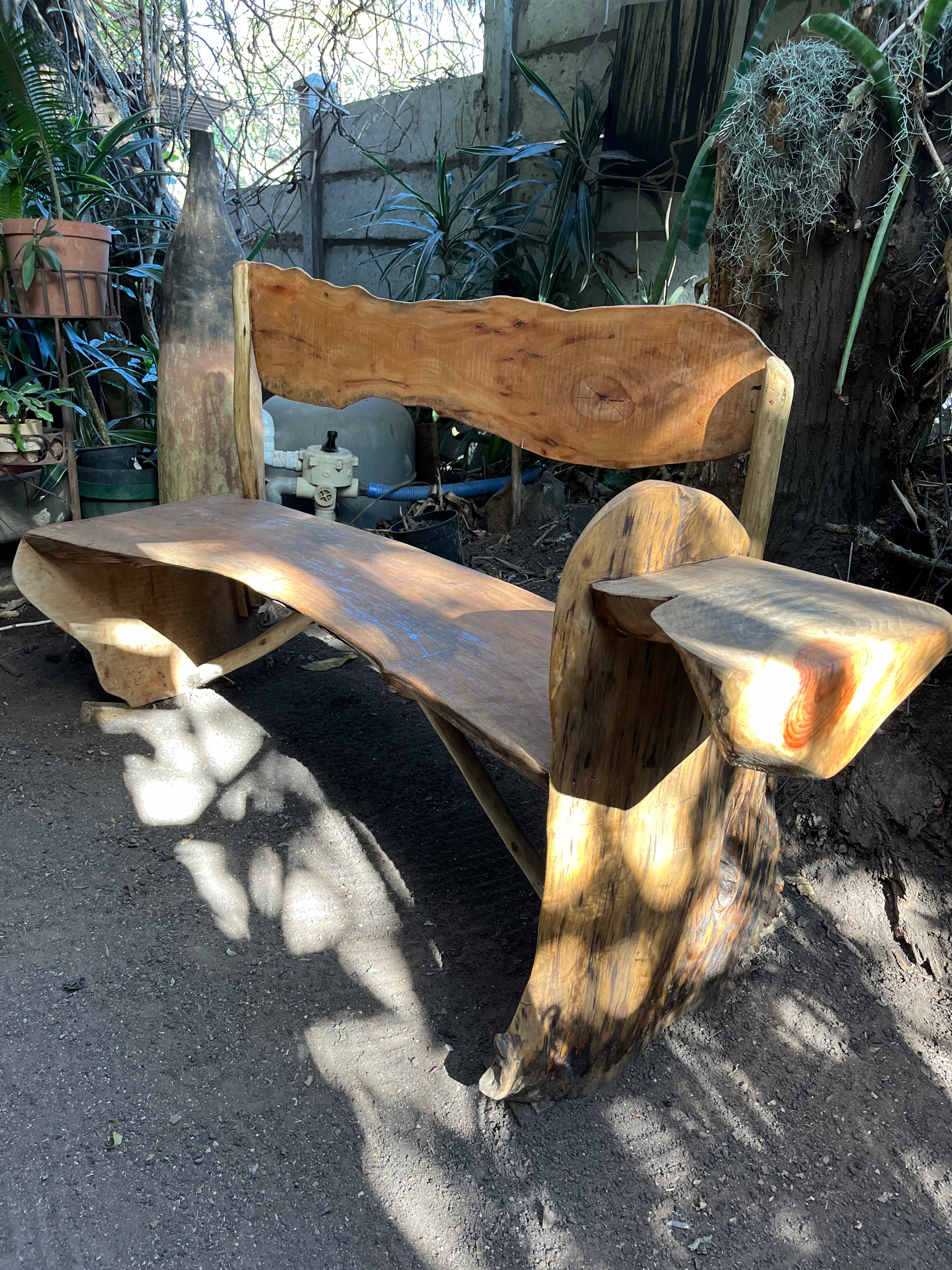 ISENZO Bench